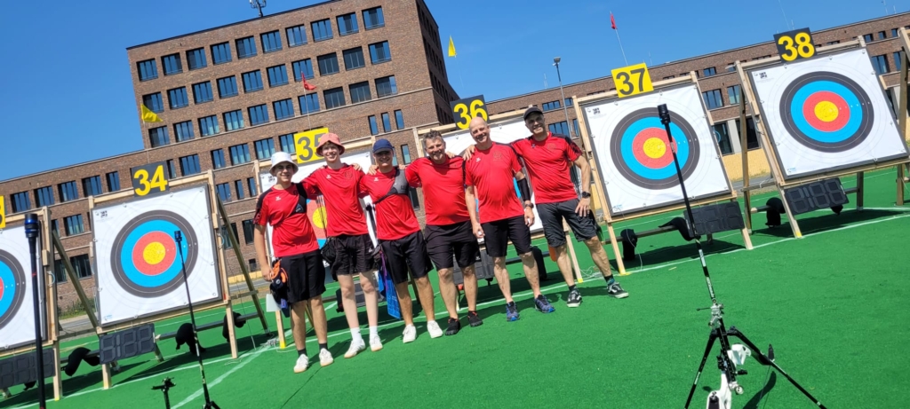 Es gibt Wettkämpfe und es gibt die Finals 2 Unsere Recurve Teams Jugend und Master