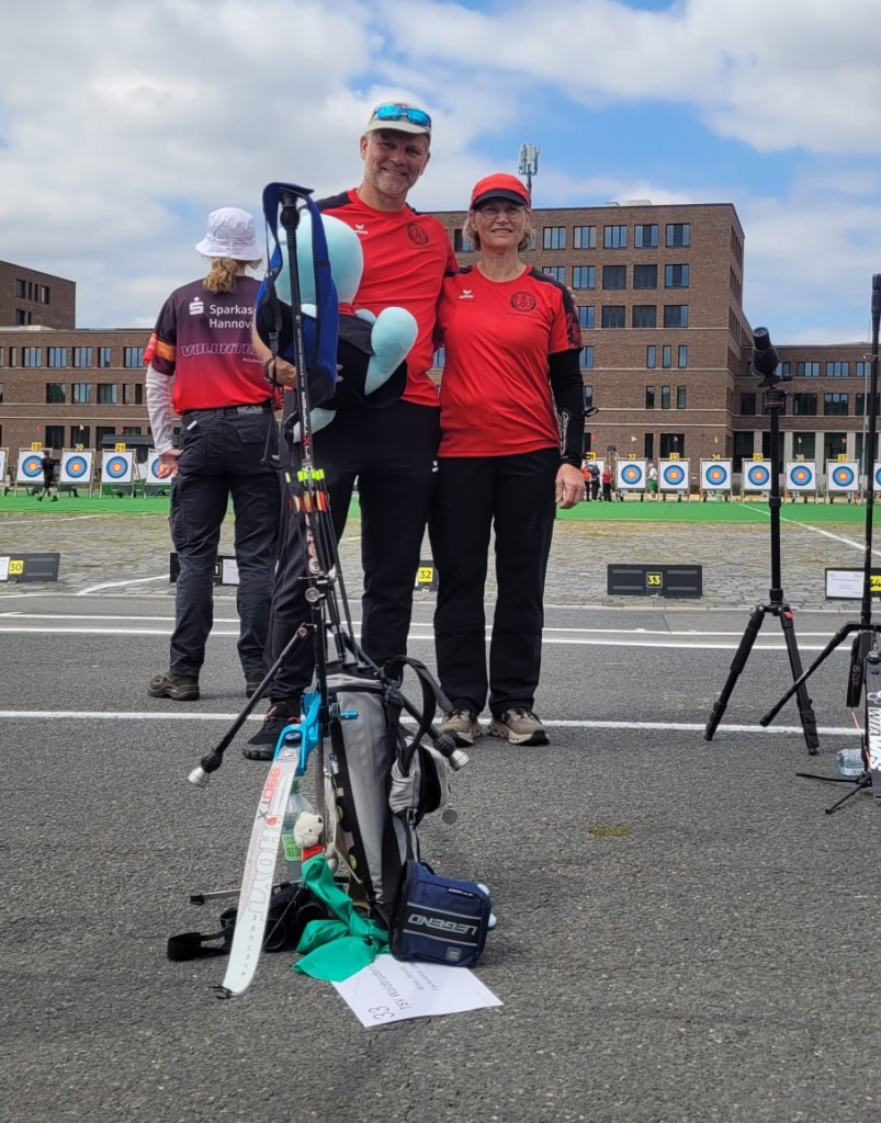 Es gibt Wettkämpfe und es gibt die Finals 1 Recurve Master Mixed - Simone, Udo und Trudi